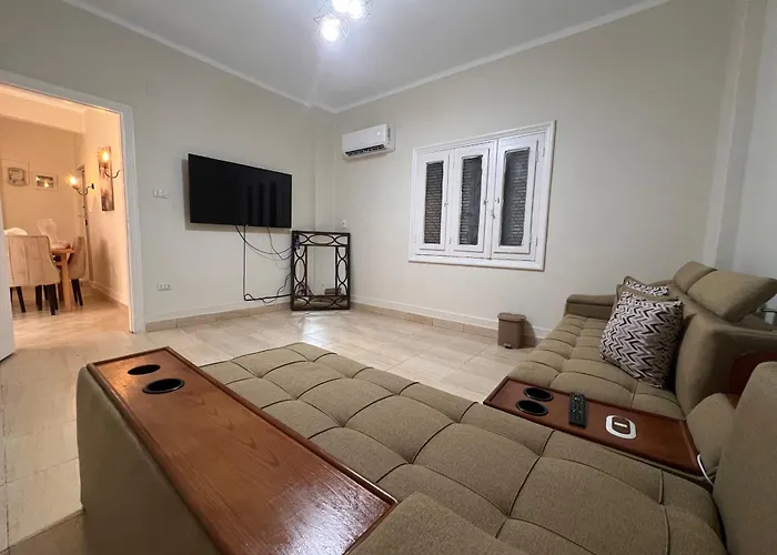 2 Bedroom Minutes Away From Nile Y3